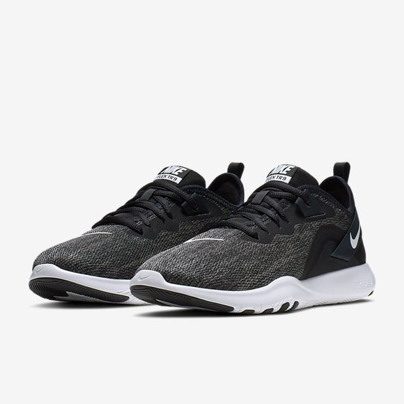 Nike Shoes - NEW Nike Women's Black and White Flex Trainer 9 Workout Sneakers Size 9